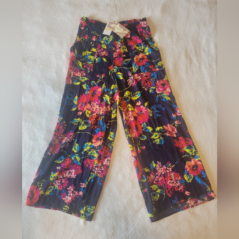 Band of Gypsies Medium Flowy Pant